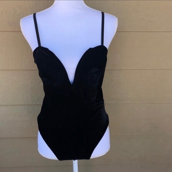 Choles Tops - Velvet Black Heart Neck Bodysuit Size M